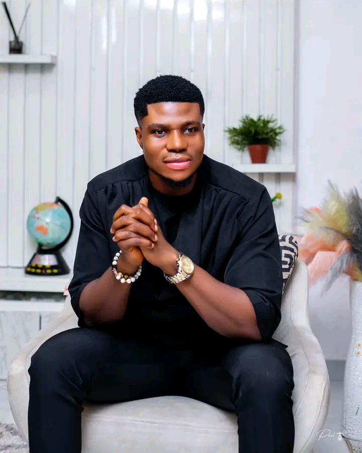 Nigerians Envy as Zicsaloma Flaunts New Look, Warns Against Using His Old Photos For His Birthday Posts