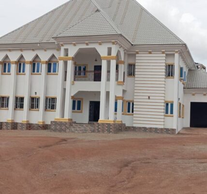 Jubilations As Lumen Christi Parish Olua-Enyingba Gifts Mansion To Parish Priest